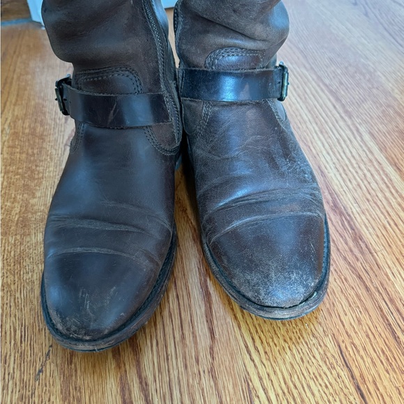 Size 7 Frye boot 150 anniversary edition. - Picture 2 of 5
